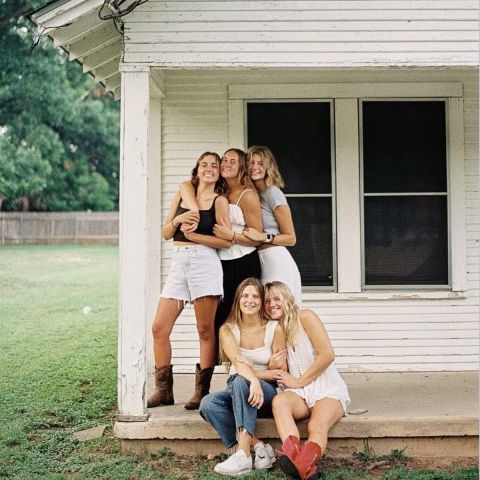 no tricks, just treats🍬

bring the squad and save up to $700 when you sign for any 4 or 5

👉dm 'TOUR' to snag the savings while supplies last