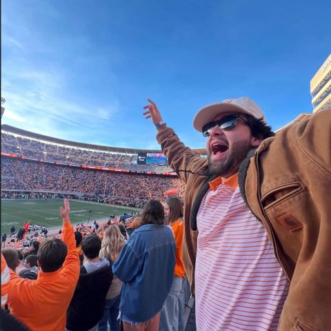 Future Resident Friday status: HYPED. 💯

Meet Davis Wells! He’s repping Knoxville forever, bringing the absolute best energy, and guaranteed to be the life of the party. Welcome home, Davis! Let’s get this party started. 🥳🔊

I think Bieber has some competition!😏 (Last slide)  @daviswells16  #utk #everknoxville #vols