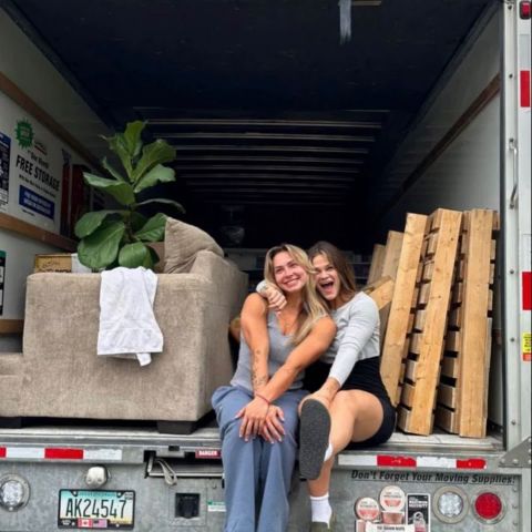🍊 VOLS, this is your sign... ONE MONTH until move-in! 🤩 Your new home, new besties, and the best year yet are waiting. August 7th can’t come soon enough! 🧡🏡 #rockytopready #everknoxville #utk