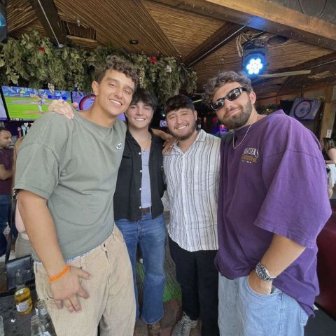 squad goals 😎
tour and sign to save up to $1,210 on our D1 floor plan